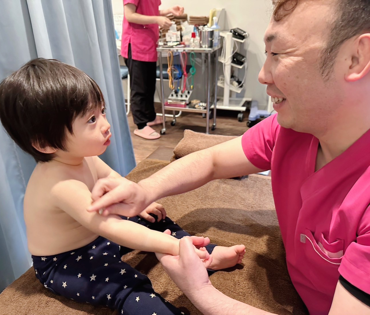 クロス鍼灸整骨院の施術イメージ